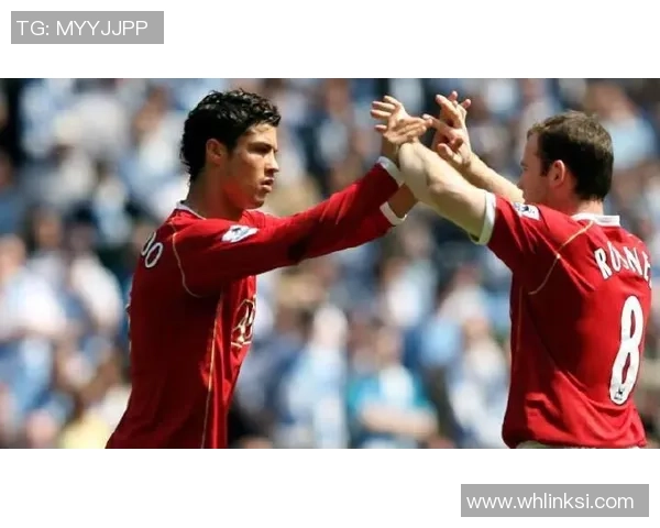 足球巨星三人同框合影幕后故事揭秘如何捕捉完美瞬间