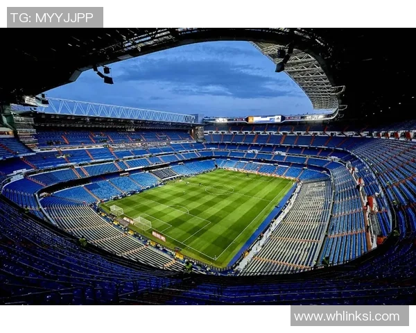 足球巨星的悠闲时光：揭秘球场外的生活与趣味活动